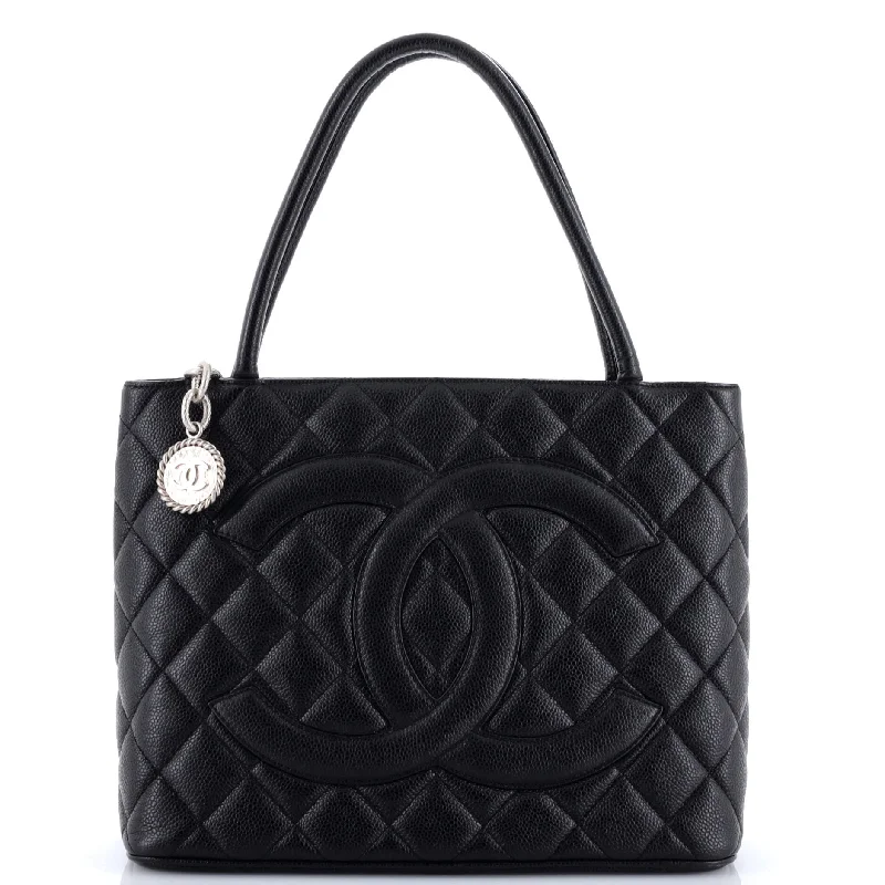 Medallion Tote Quilted Caviar